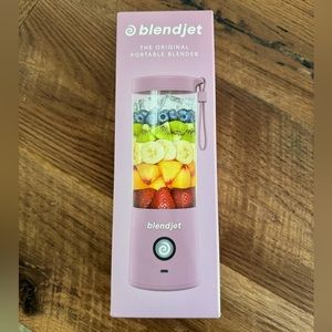 Lilac Blendjet2. NWT- unopened